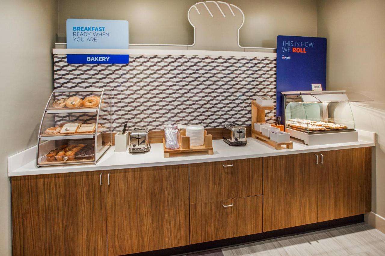 Holiday Inn Express - Jamaica - Jfk Airtrain - Nyc By Ihg New York Eksteriør billede